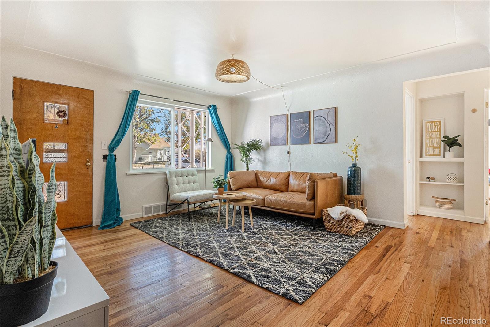 Photo of Listing #2372170