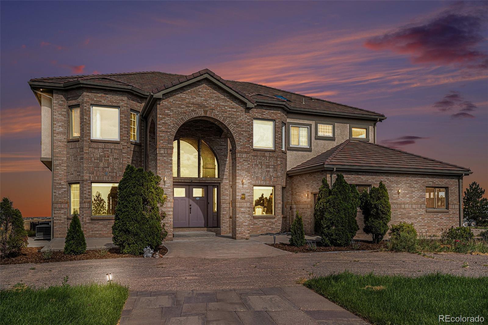 Photo of Listing #2385587