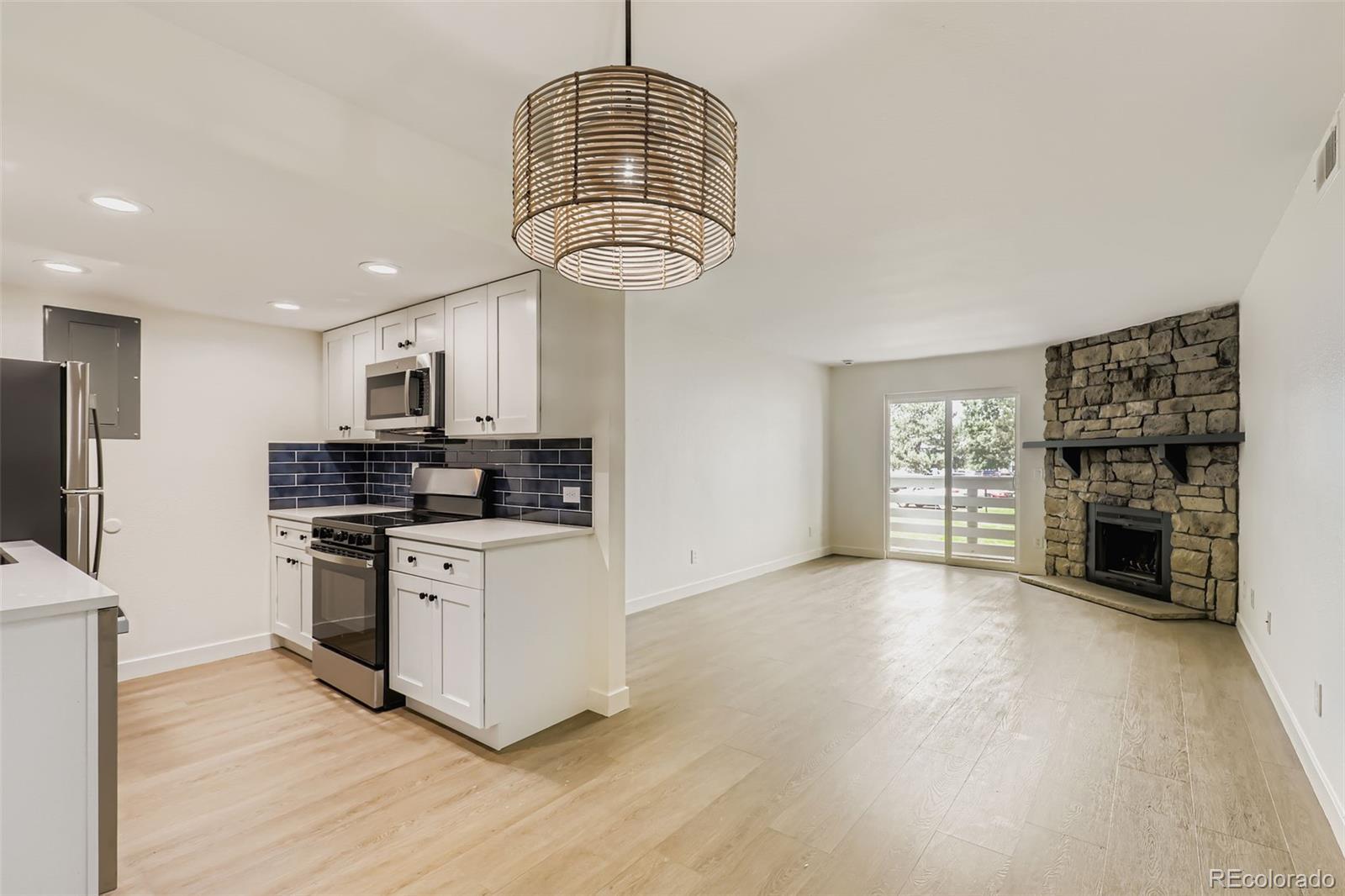 Photo of Listing #2392477