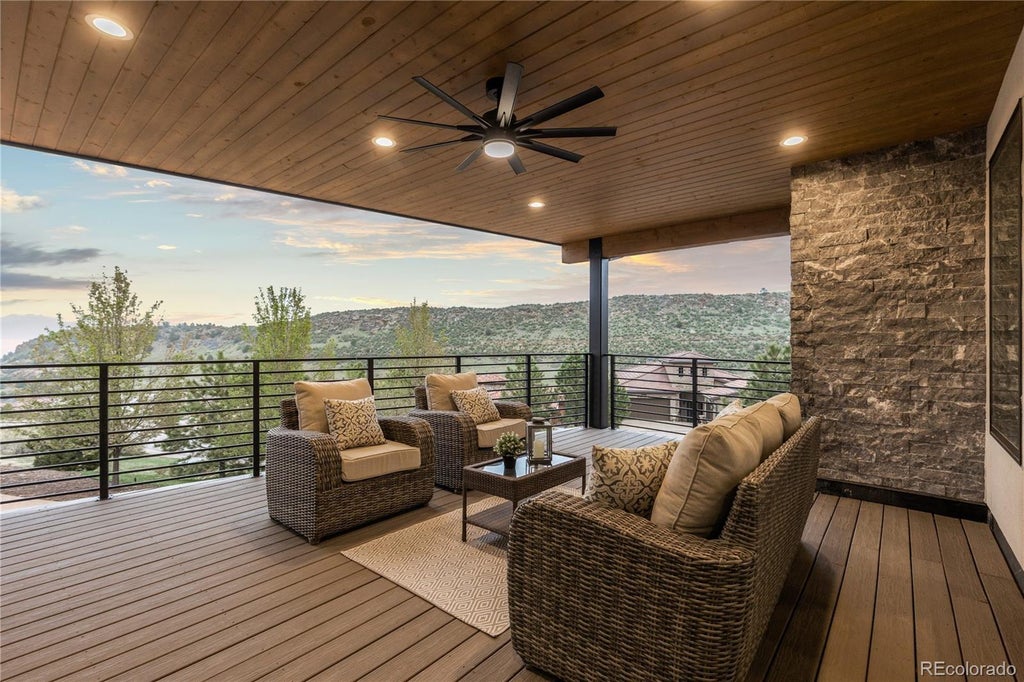 8103 Raphael Lane, Littleton