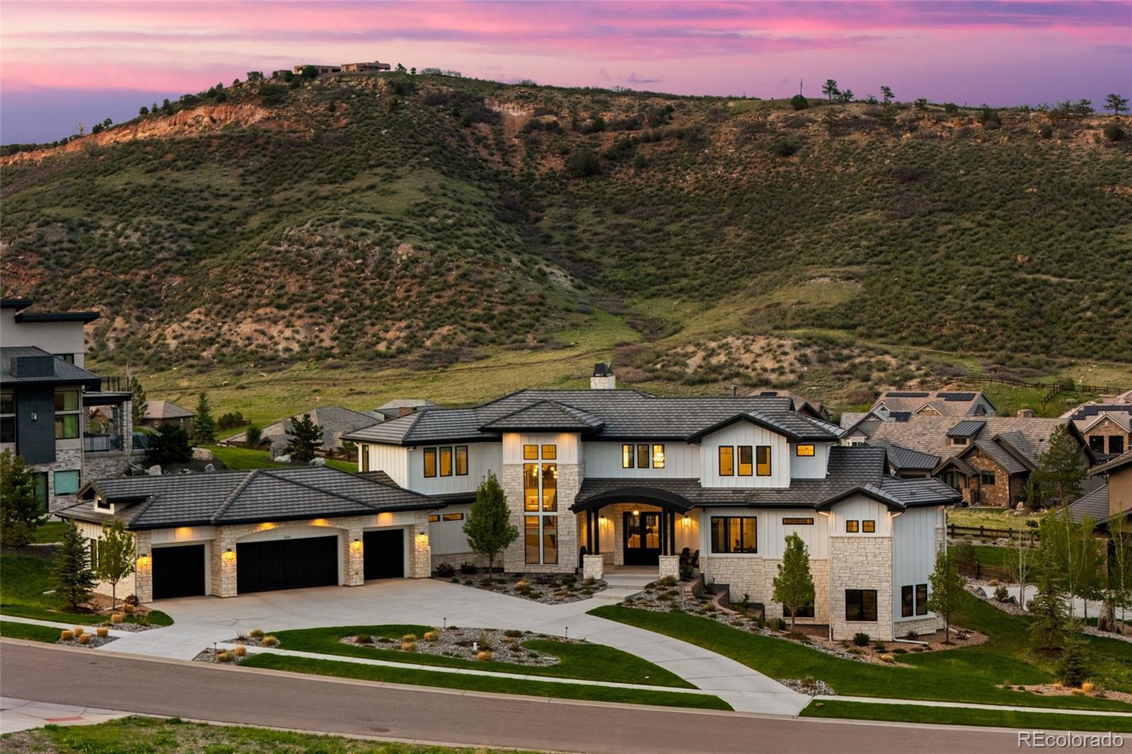 Photo of Listing #2400007