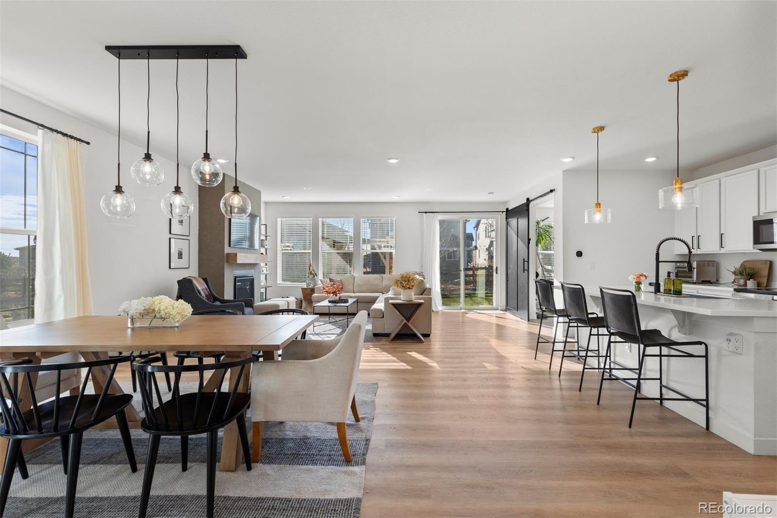 Photo of Listing #2401776