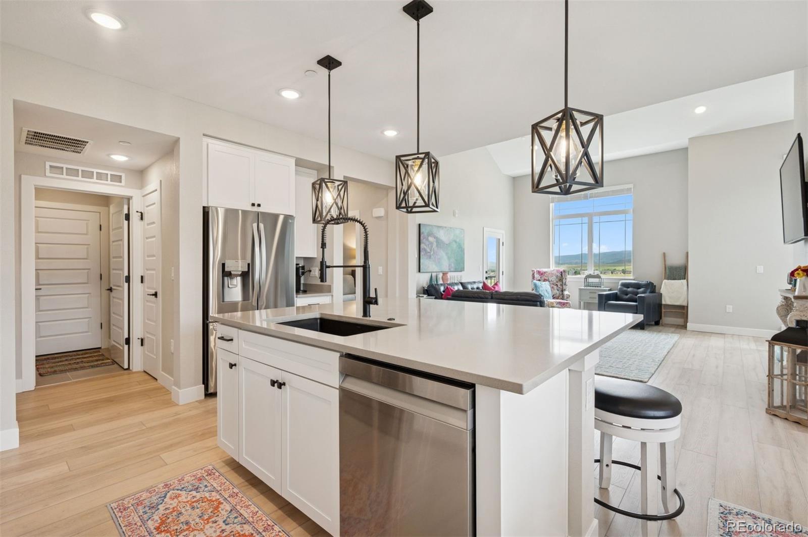 Photo of Listing #2408604