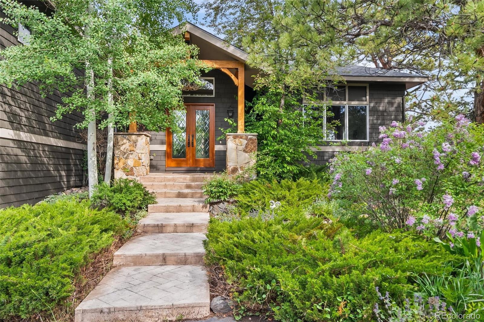 Photo of Listing #2413246