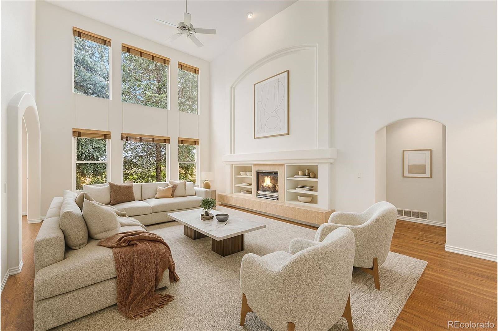 Photo of Listing #2415537