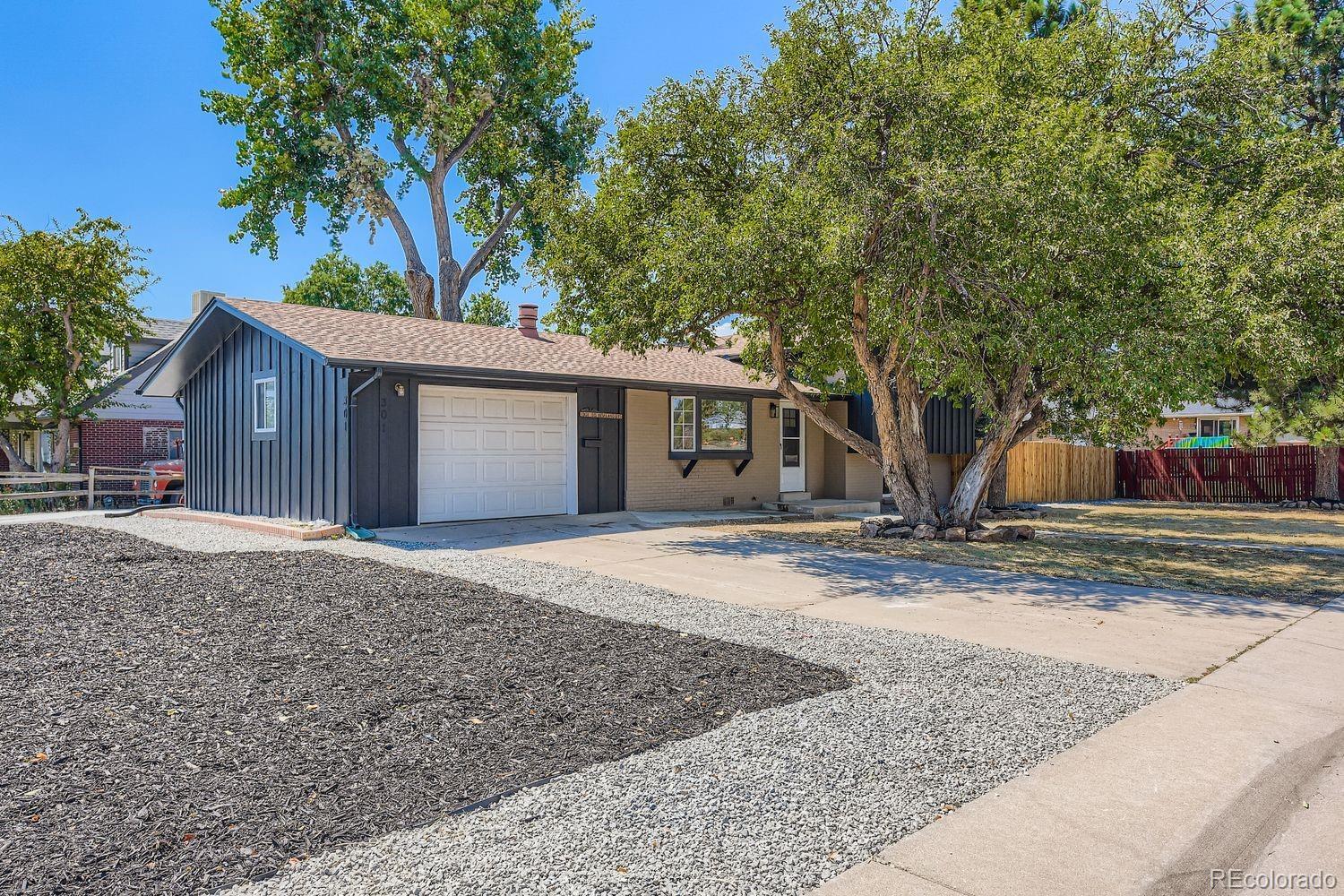 Photo of Listing #2419606