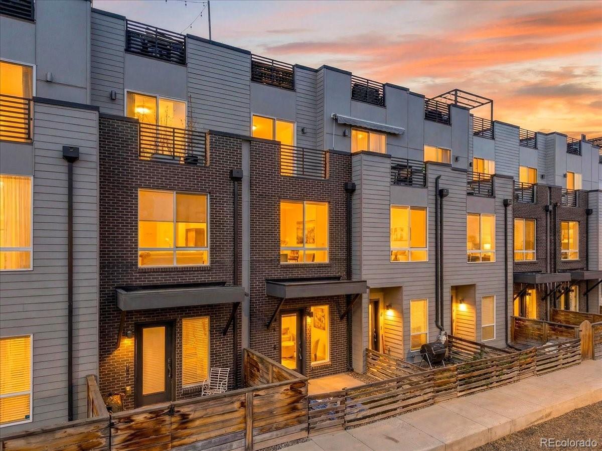 Photo of Listing #2468366