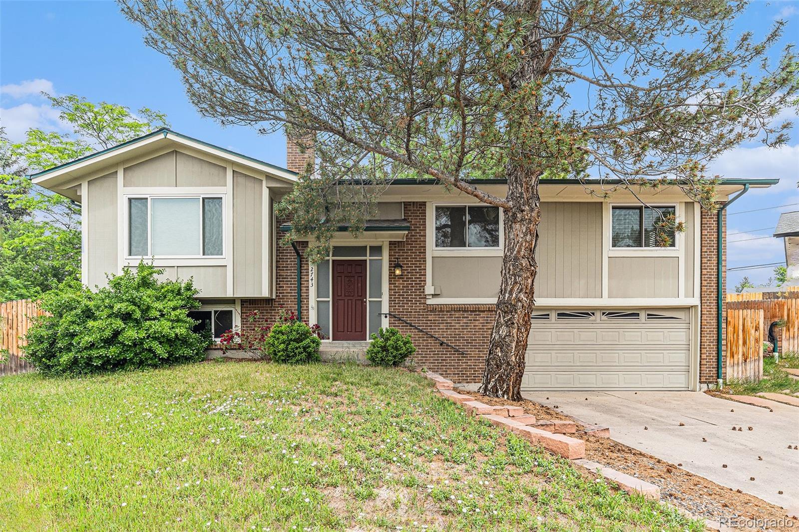 Photo of Listing #2477609