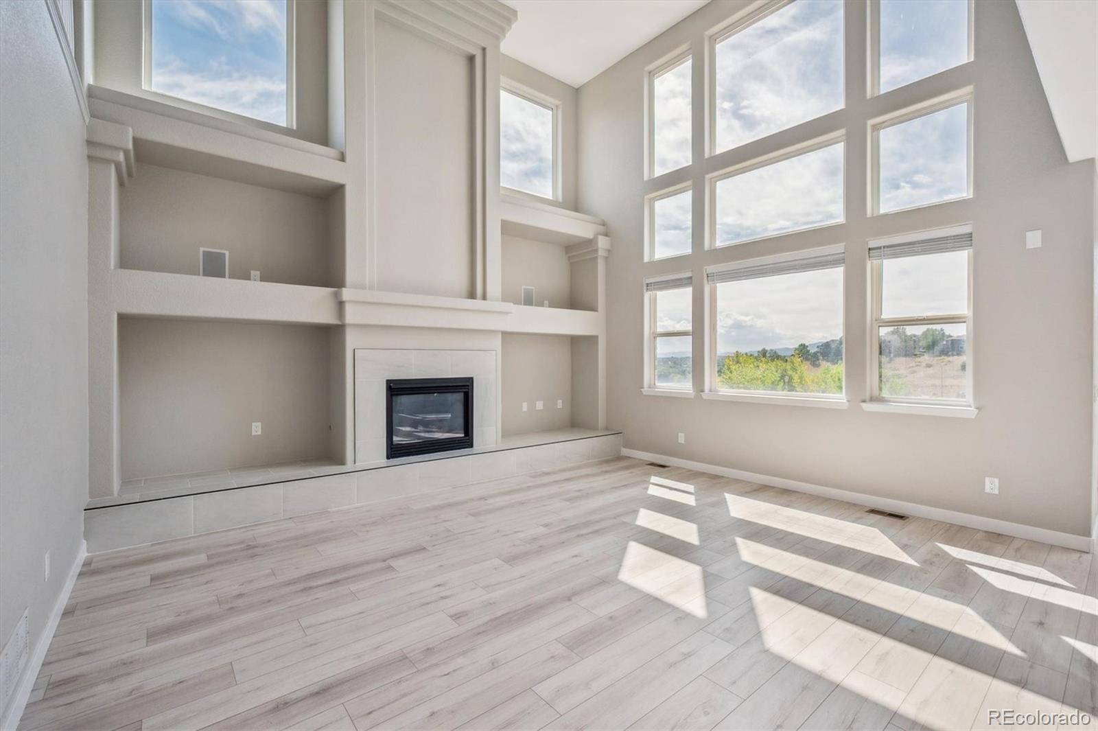 Photo of Listing #2484705