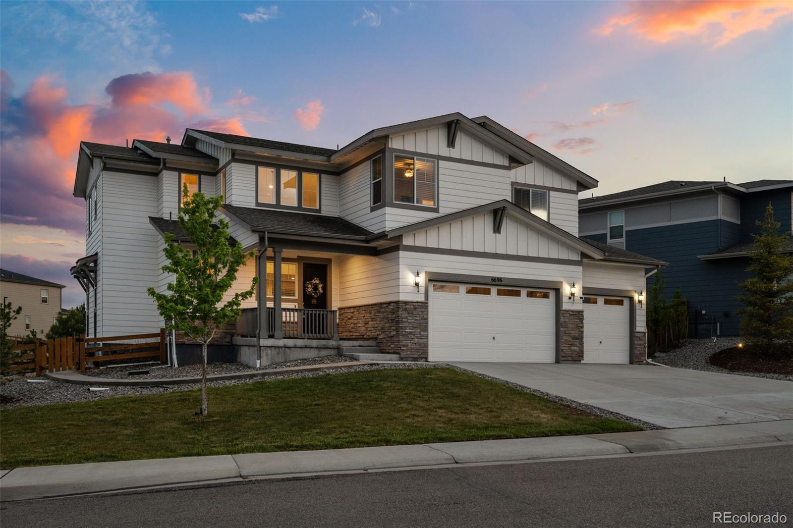 Photo of Listing #2494552