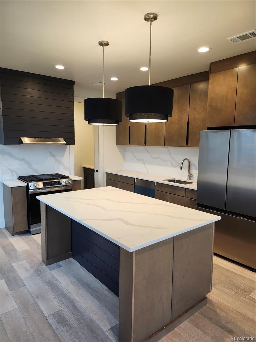 Photo of Listing #2529414