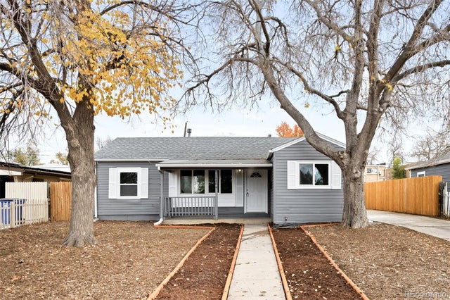 1940 Chester Street, Aurora