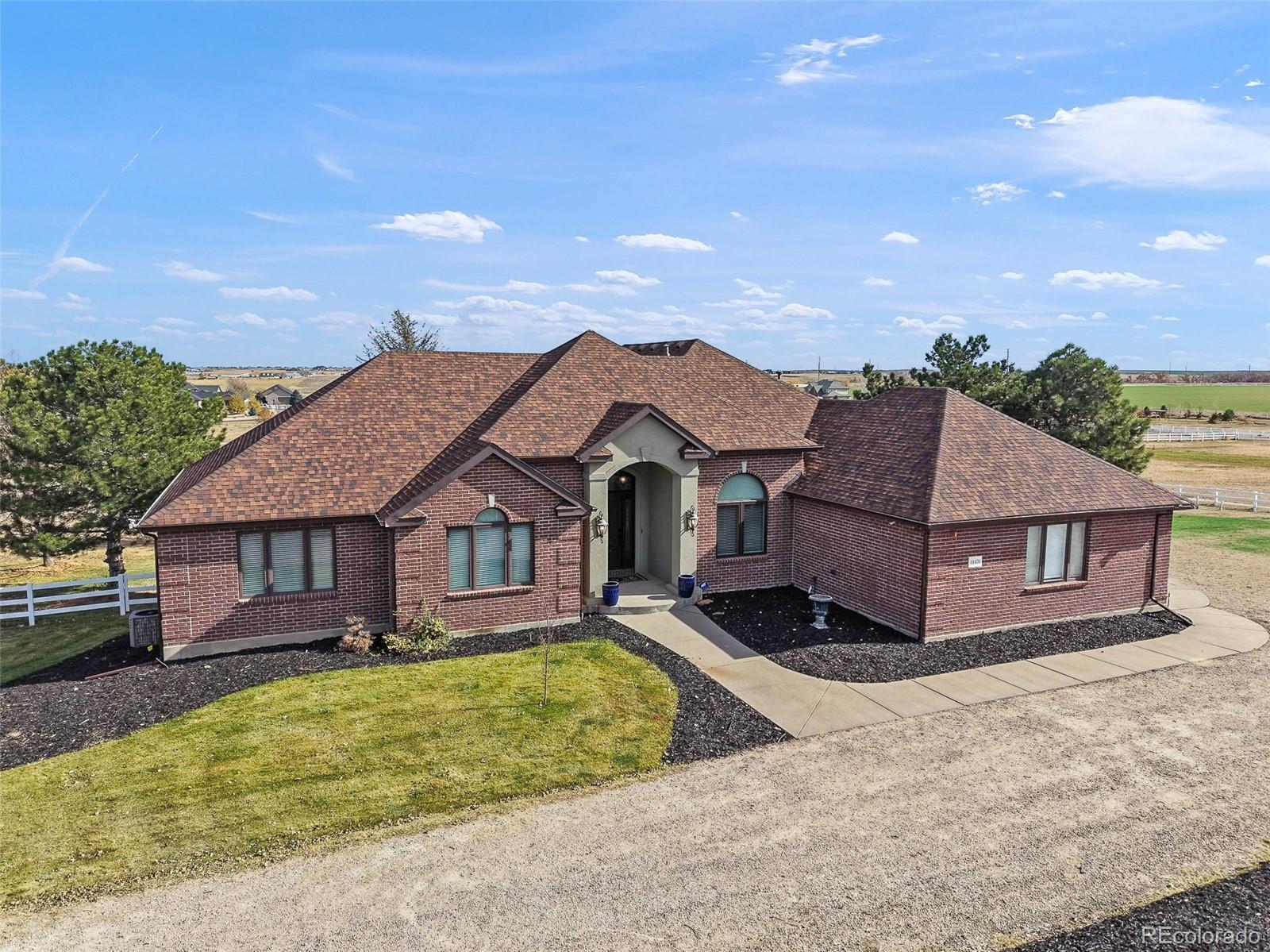 Photo of Listing #2547375