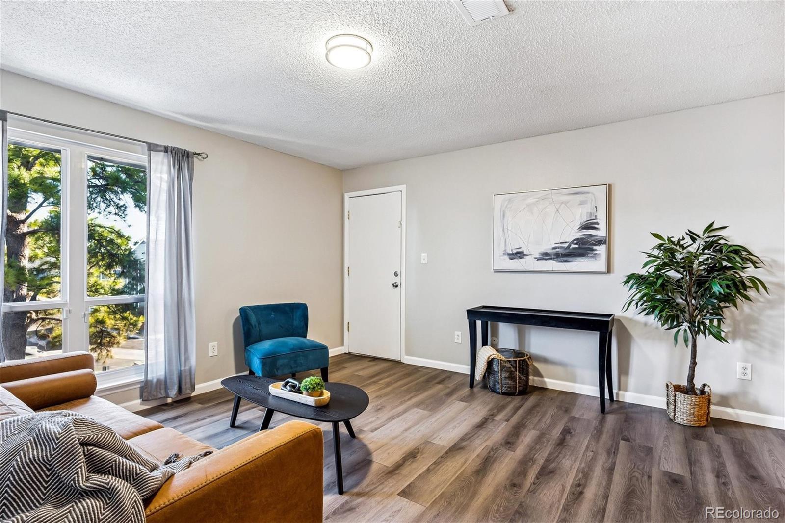 Photo of Listing #2548361