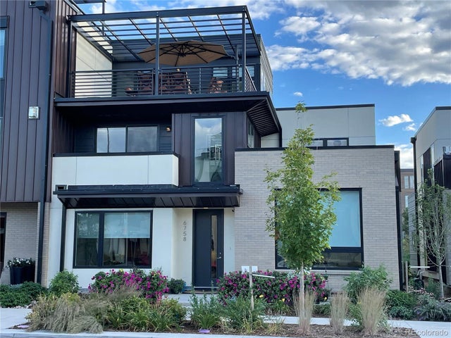 6758 E Lowry Boulevard, Denver