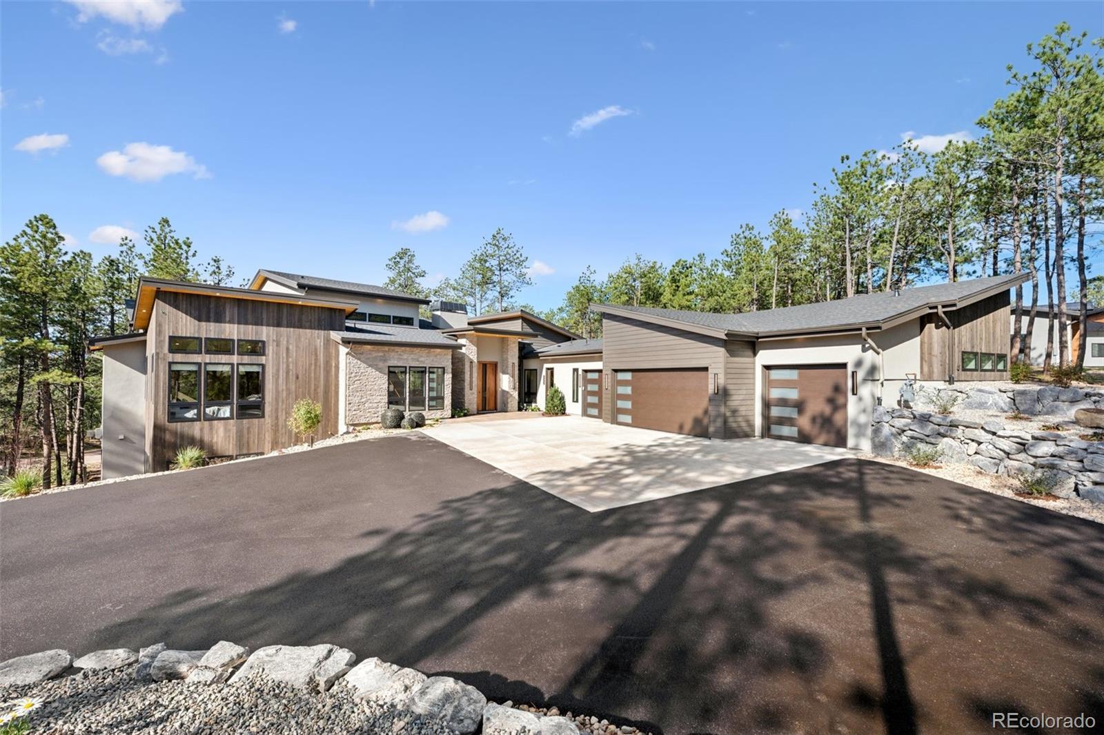 Photo of Listing #2564575