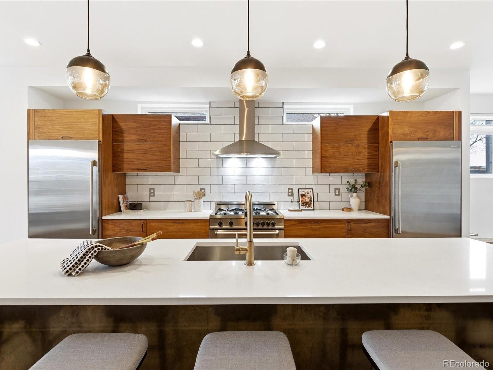 Photo of Listing #2636350