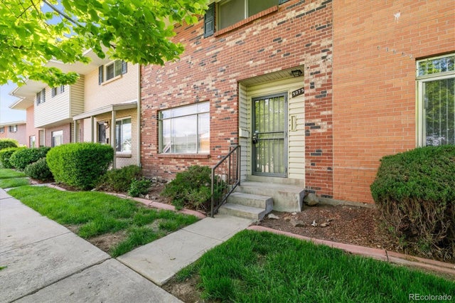 9079 E Nassau Avenue, Denver