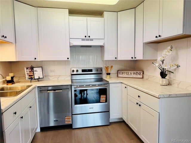 755 S Alton Way 12c, Denver