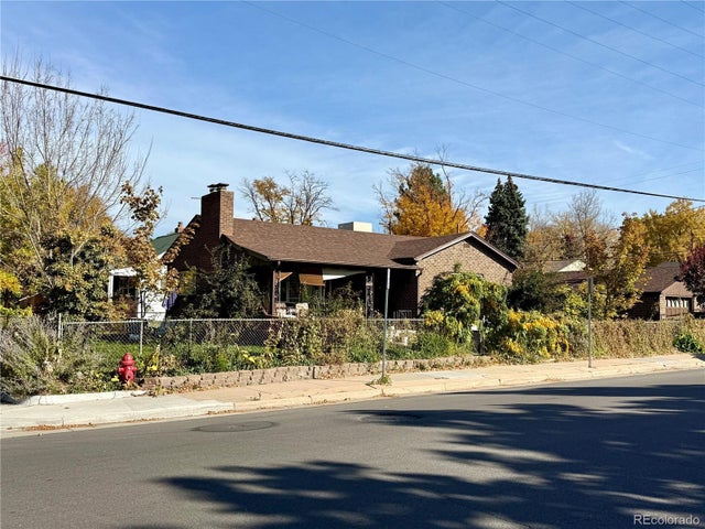 625 E Floyd Avenue, Englewood