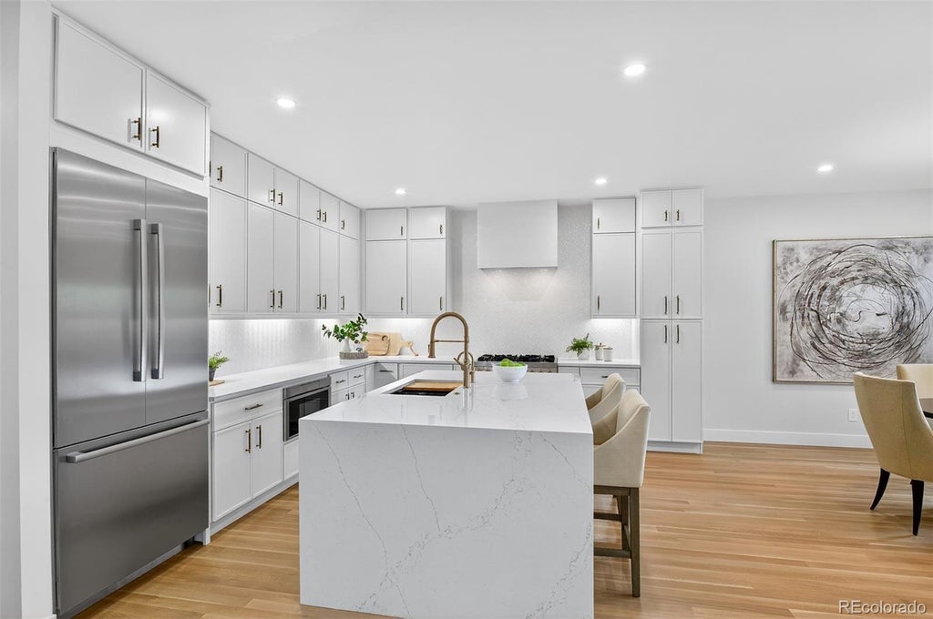 2552 E Alameda Avenue 104, Denver