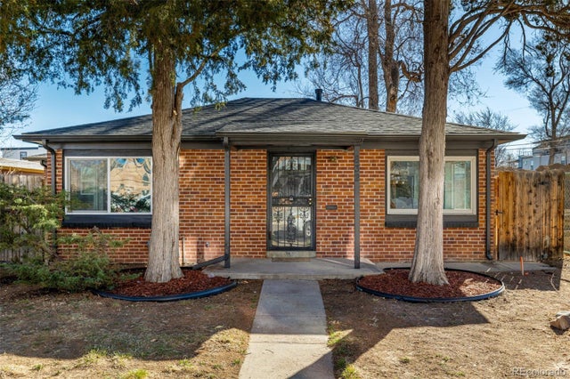 832 Dahlia Street, Denver