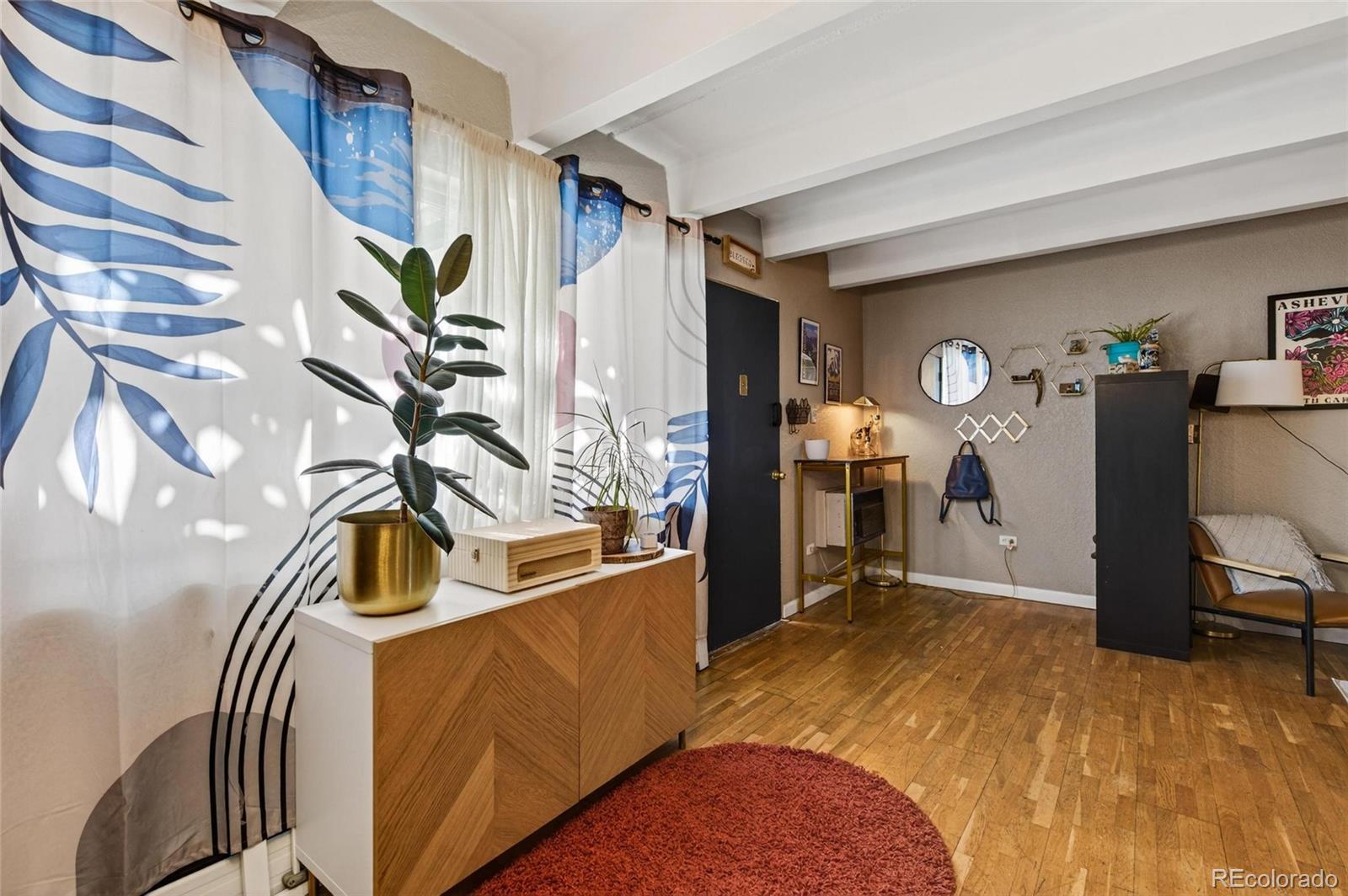 Photo of Listing #2880390