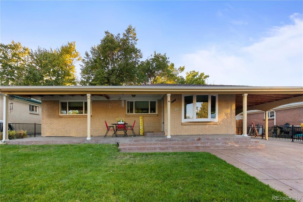 2725 S Grove Street, Denver