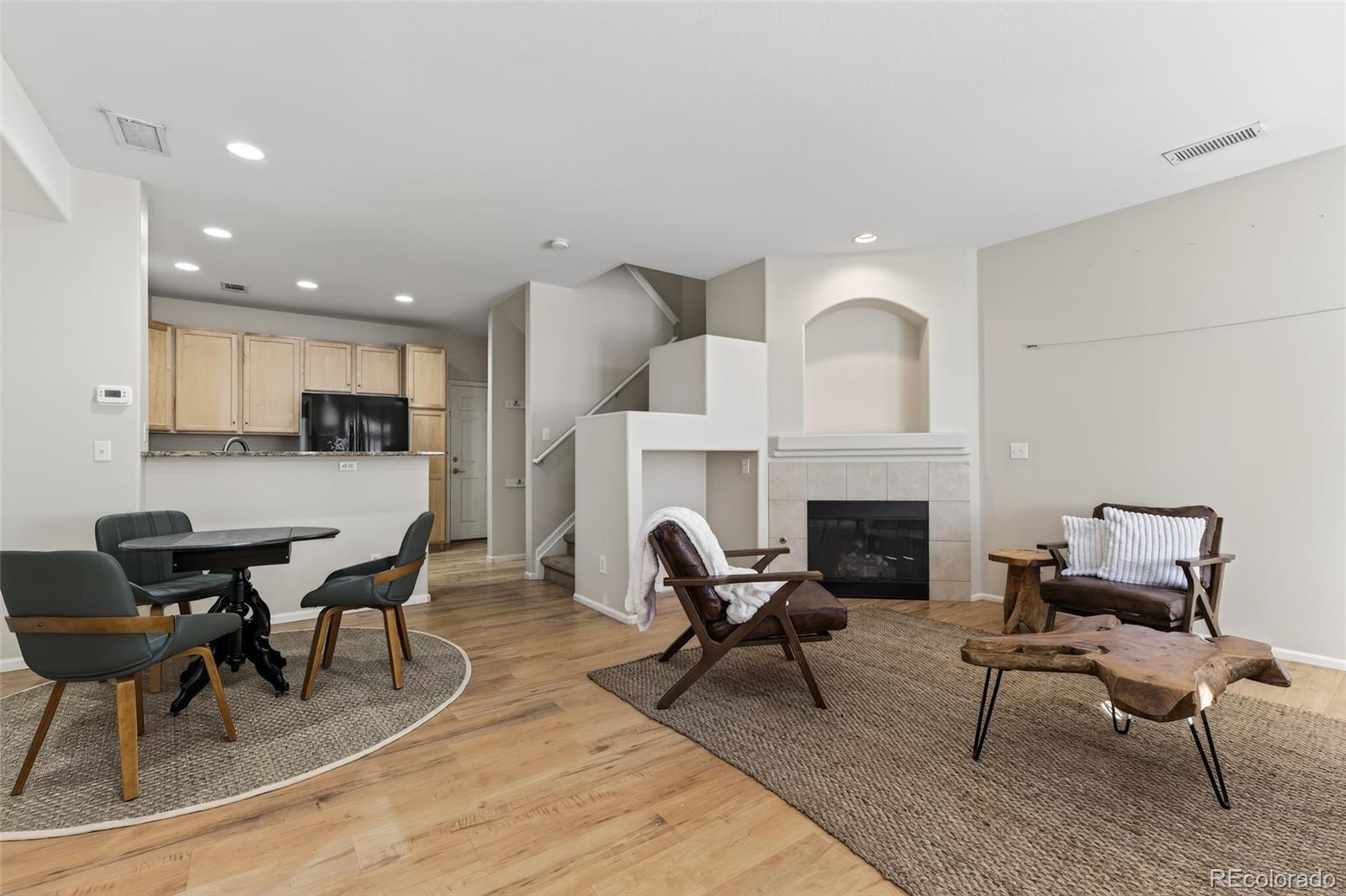 Photo of Listing #2996146