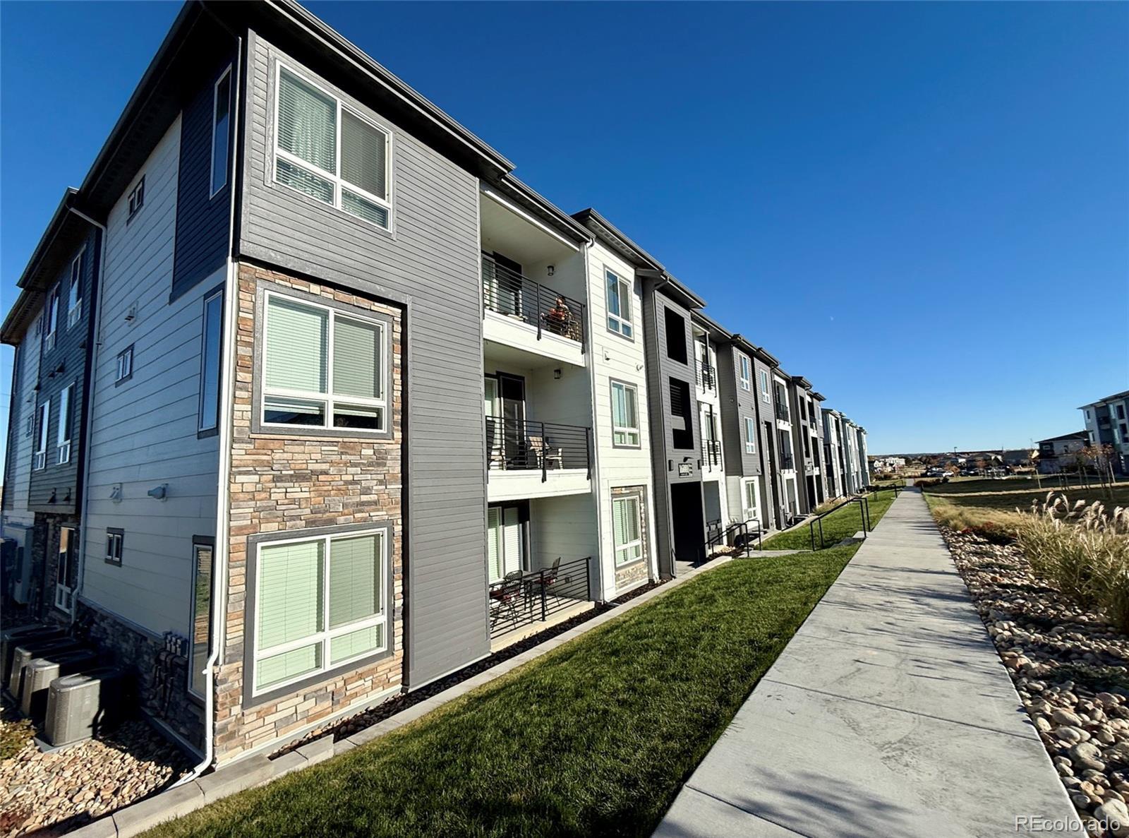 Photo of Listing #3001152