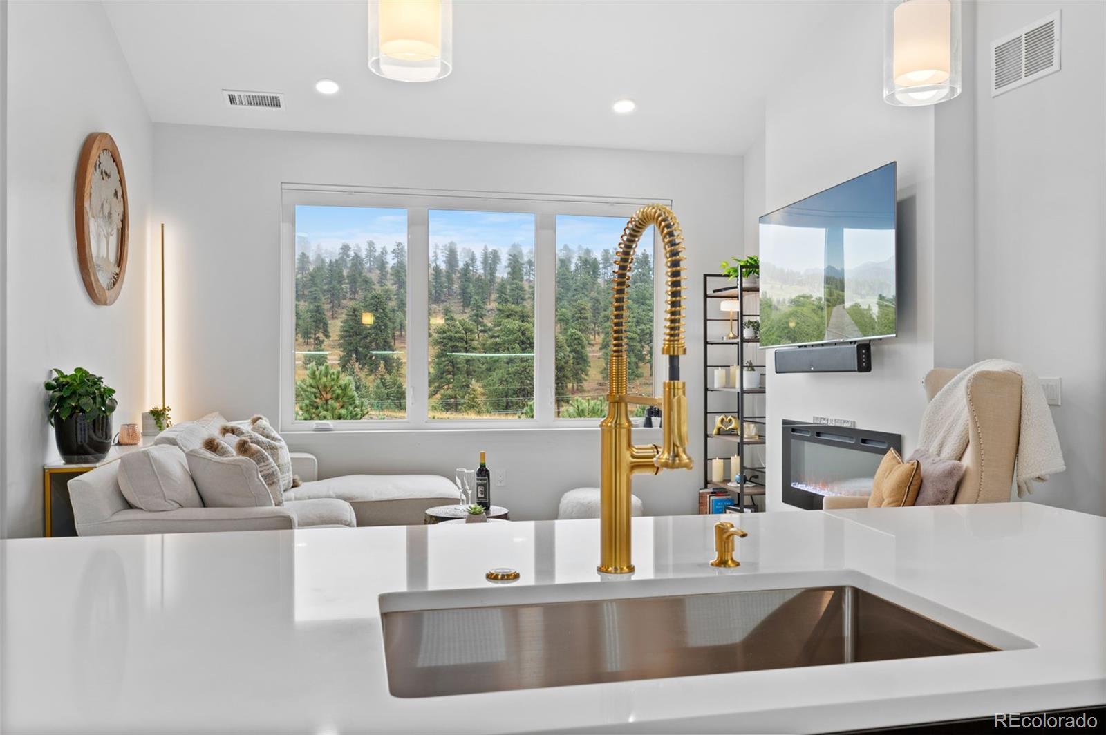 Photo of Listing #3008123