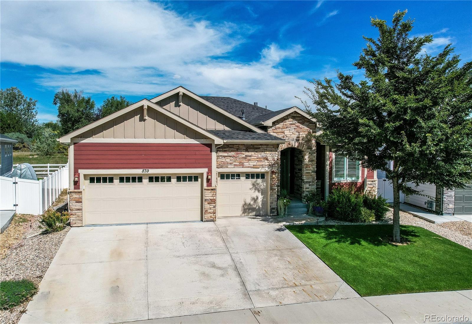 Photo of Listing #3025057