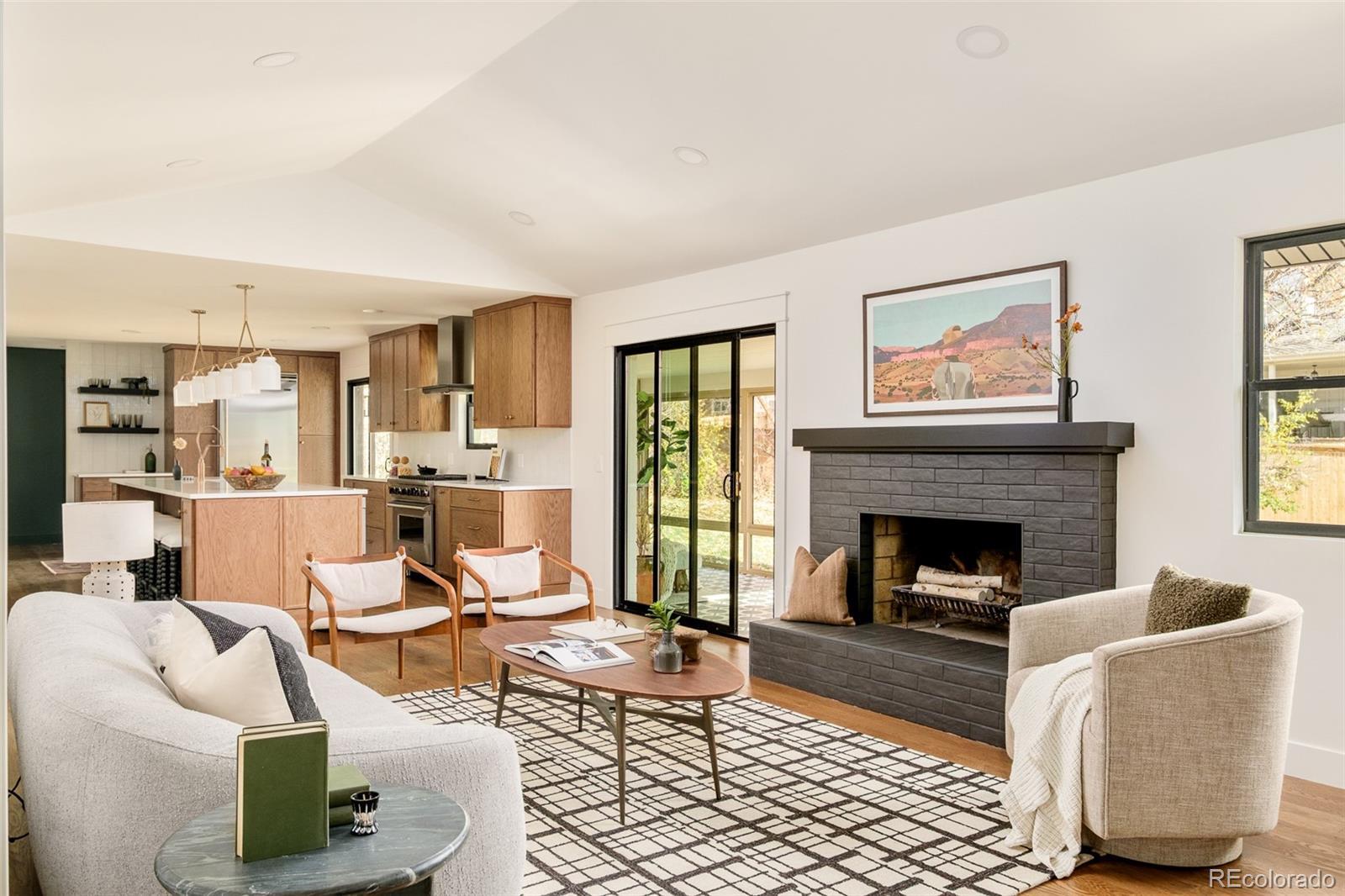 Photo of Listing #3042887