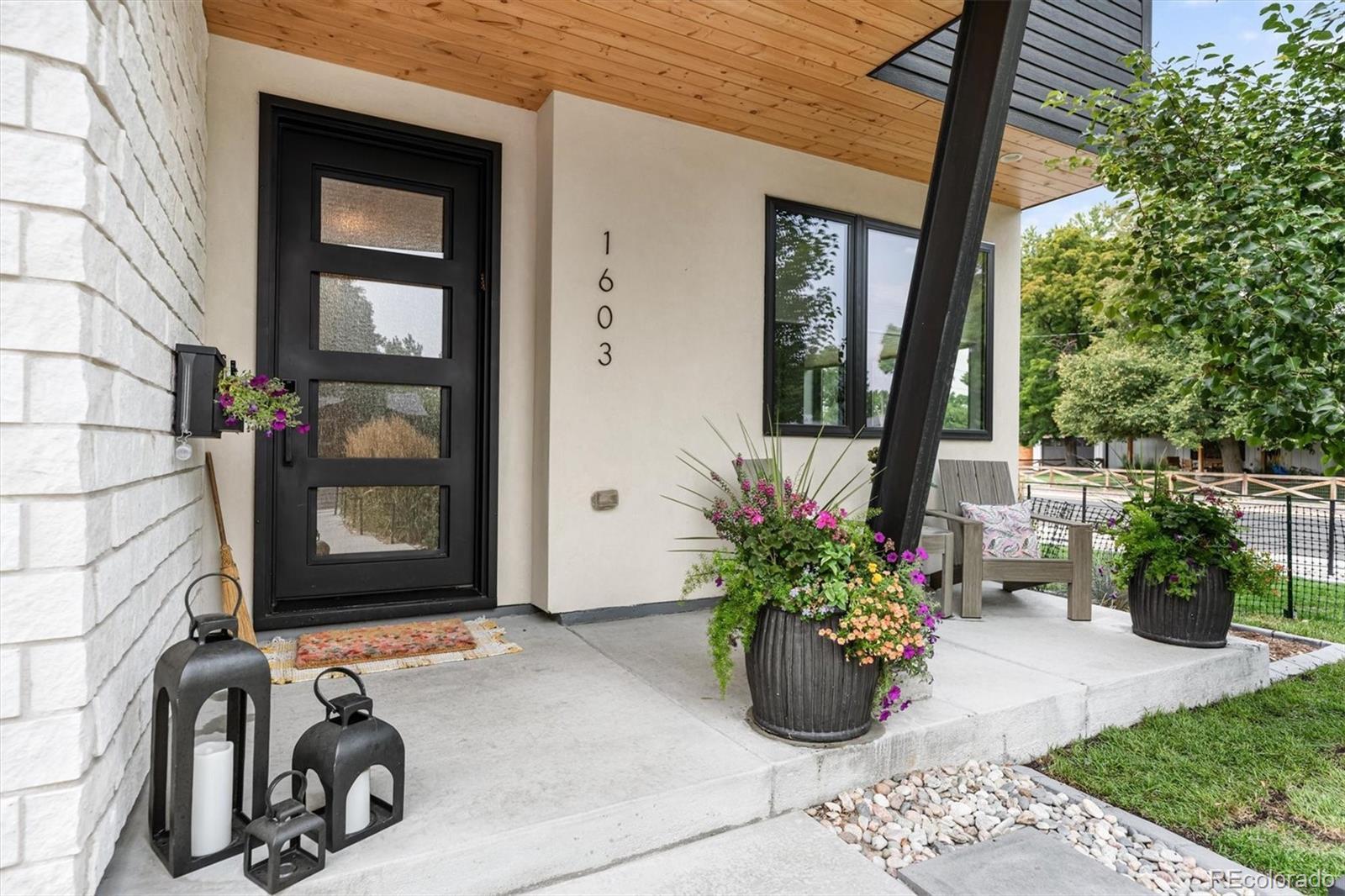 Photo of Listing #3077131