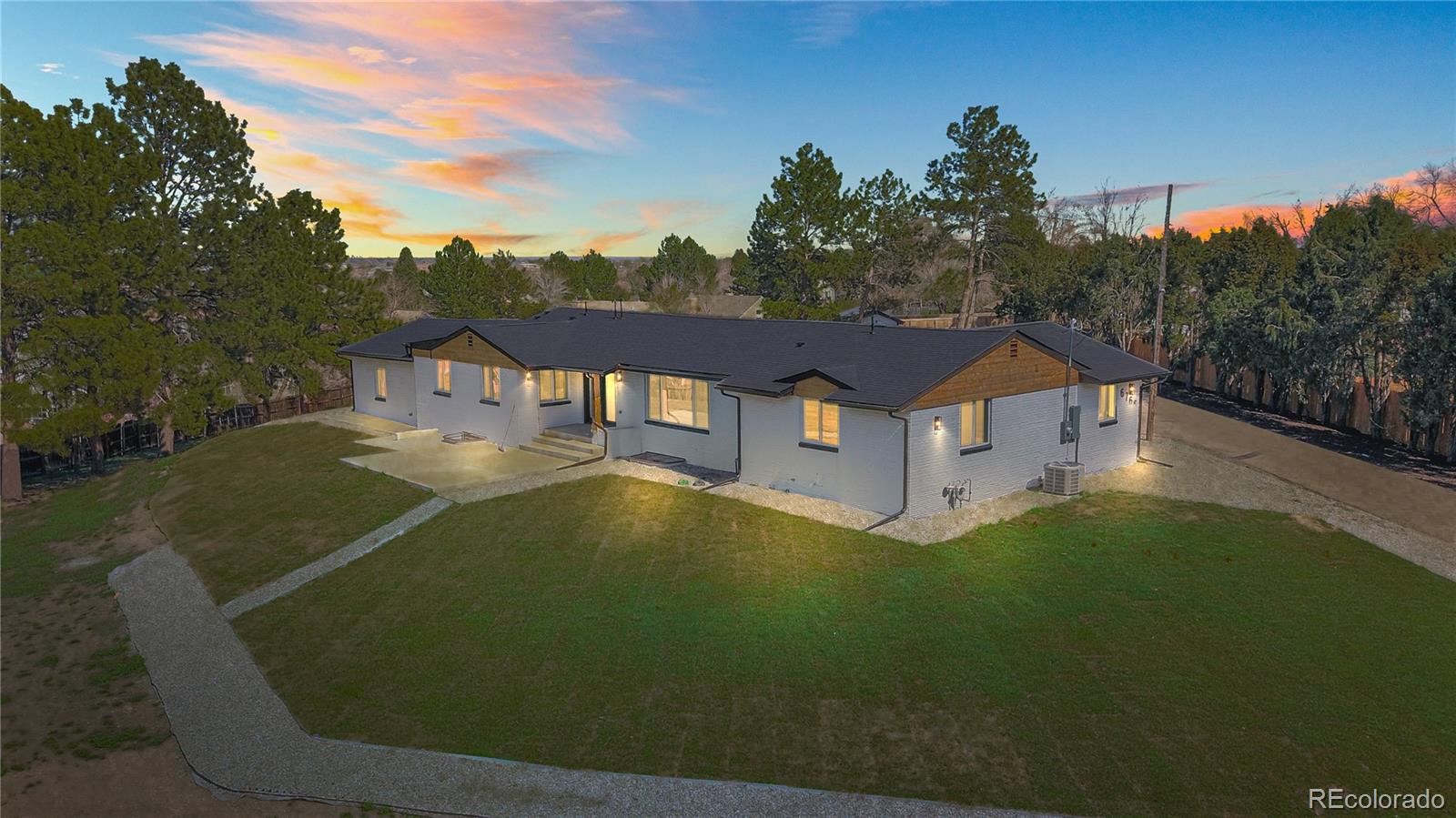 Photo of Listing #3093741