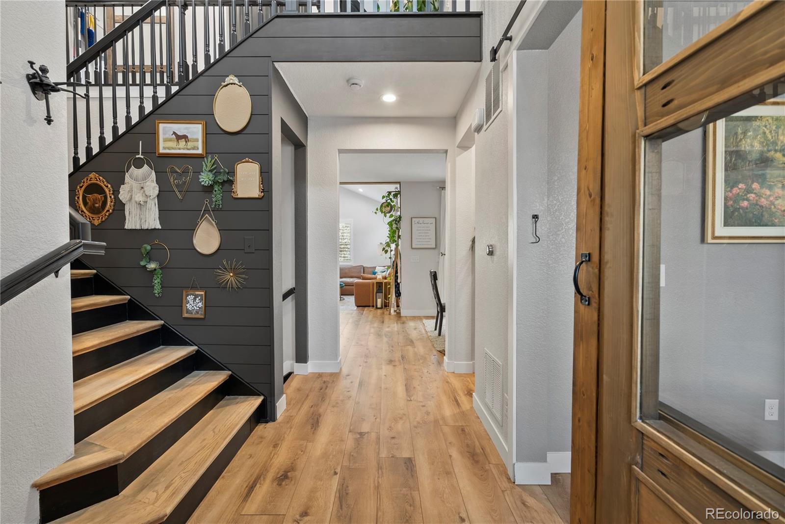 Photo of Listing #3105446