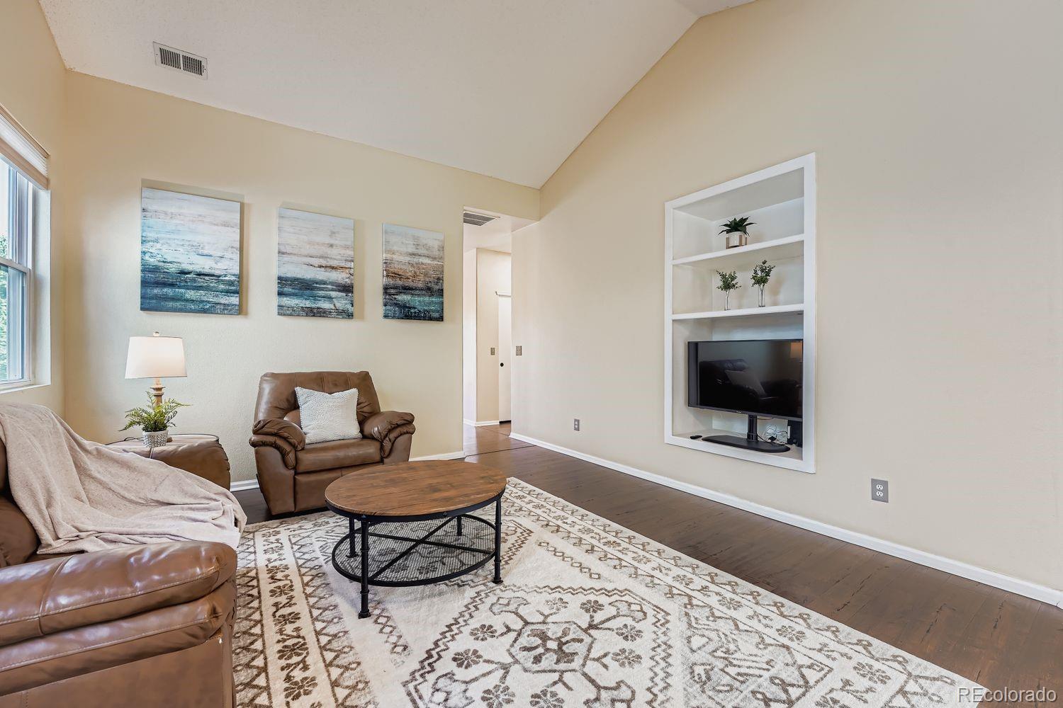 Photo of Listing #3178913