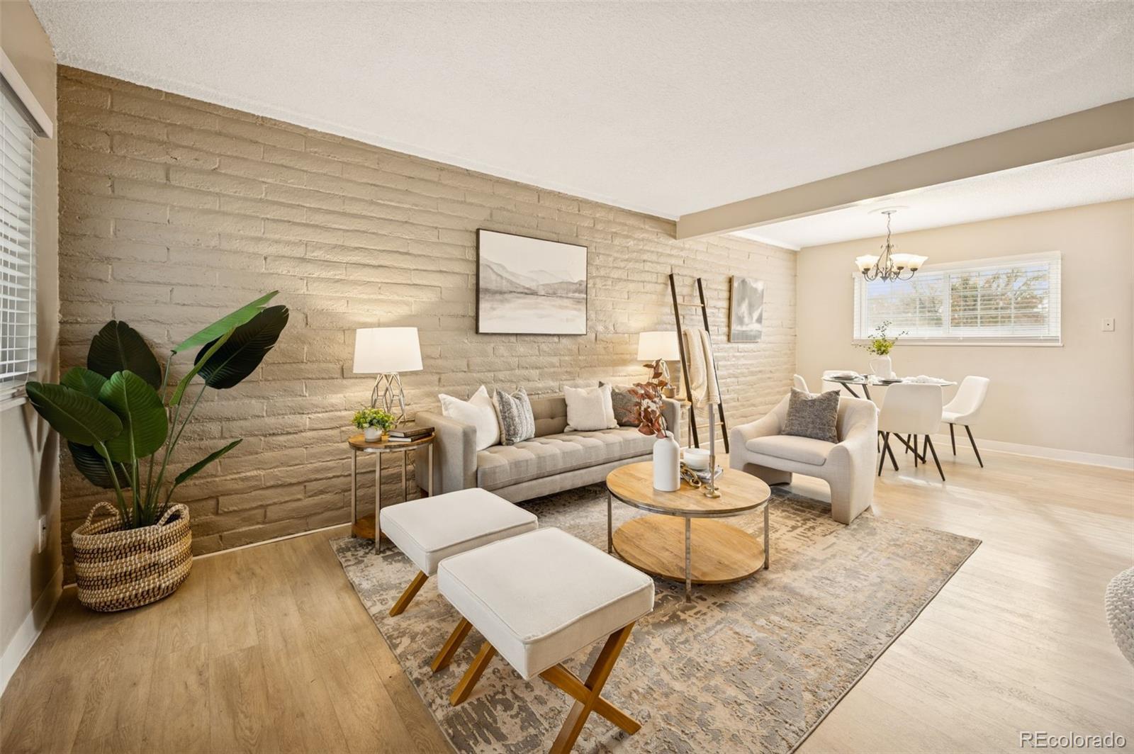 Photo of Listing #3211339