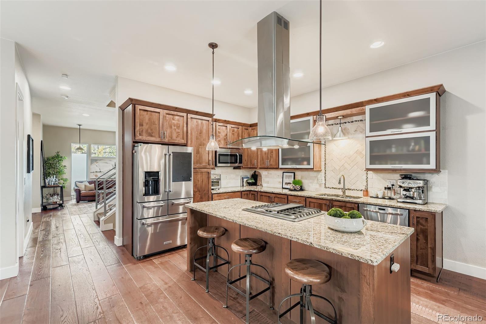 Photo of Listing #3221375