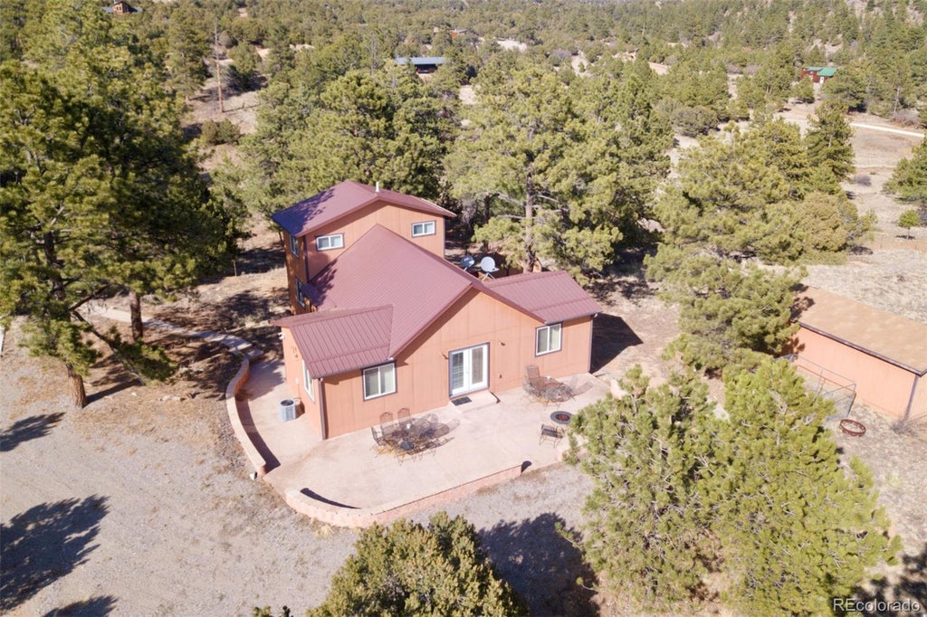 530 & 592 Red Feather Road, Cotopaxi