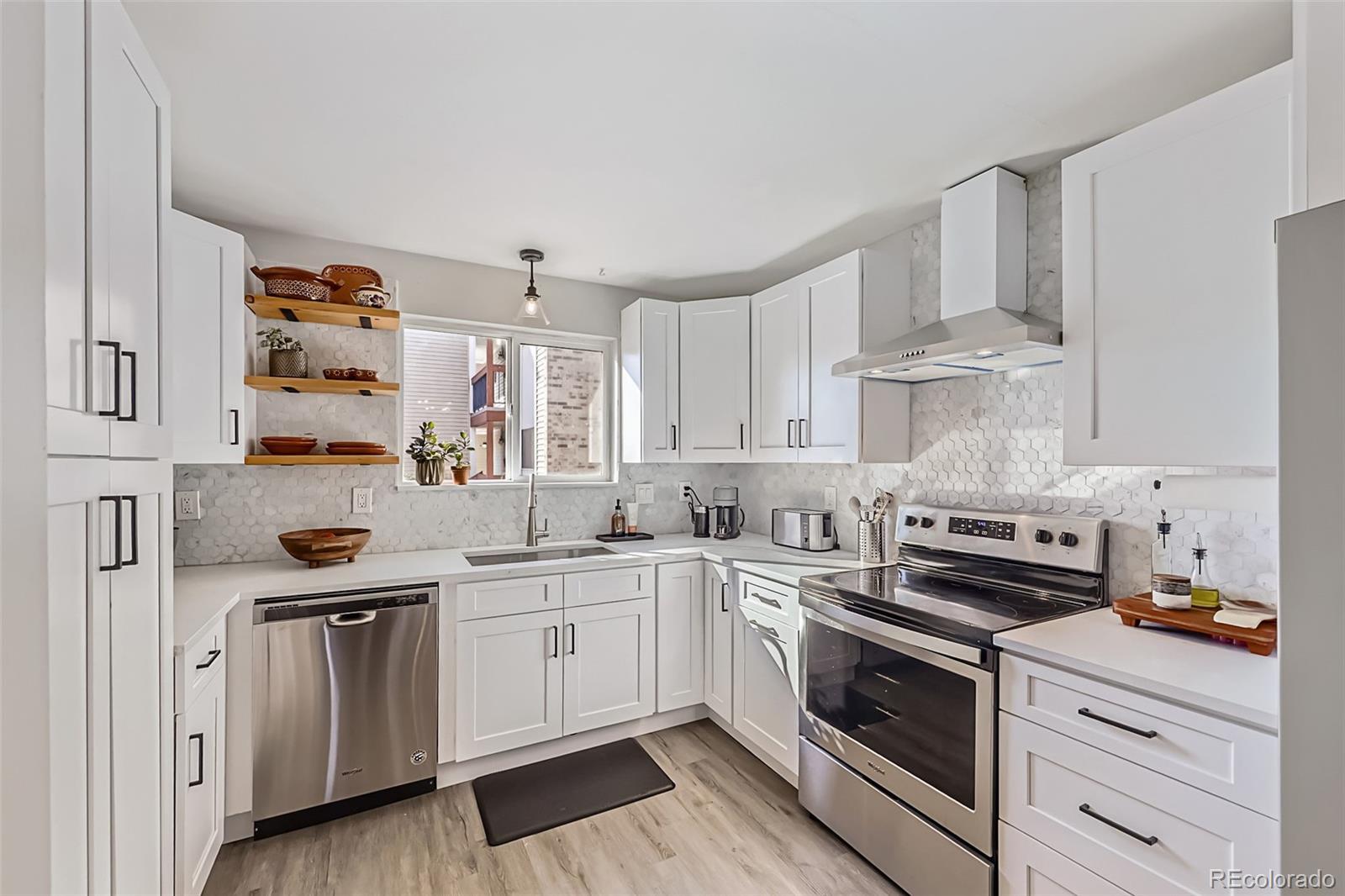 Photo of Listing #3232538