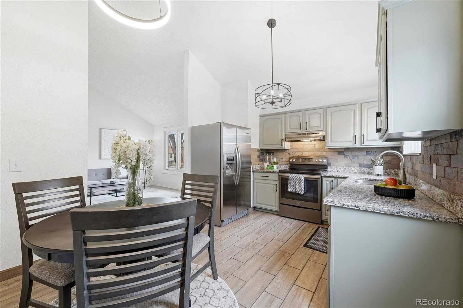 Photo of Listing #3263775