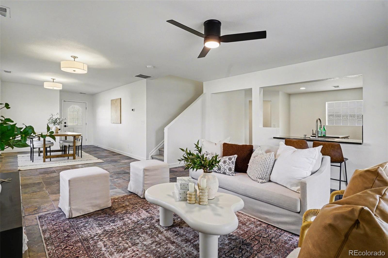 Photo of Listing #3289355