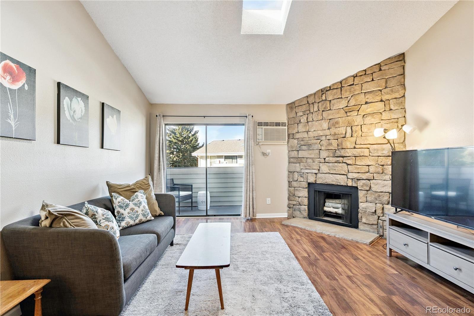 Photo of Listing #3294856