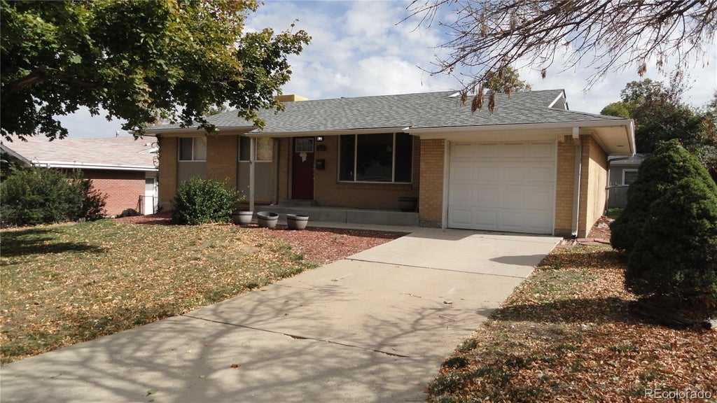 338 S Wheeling Way, Aurora