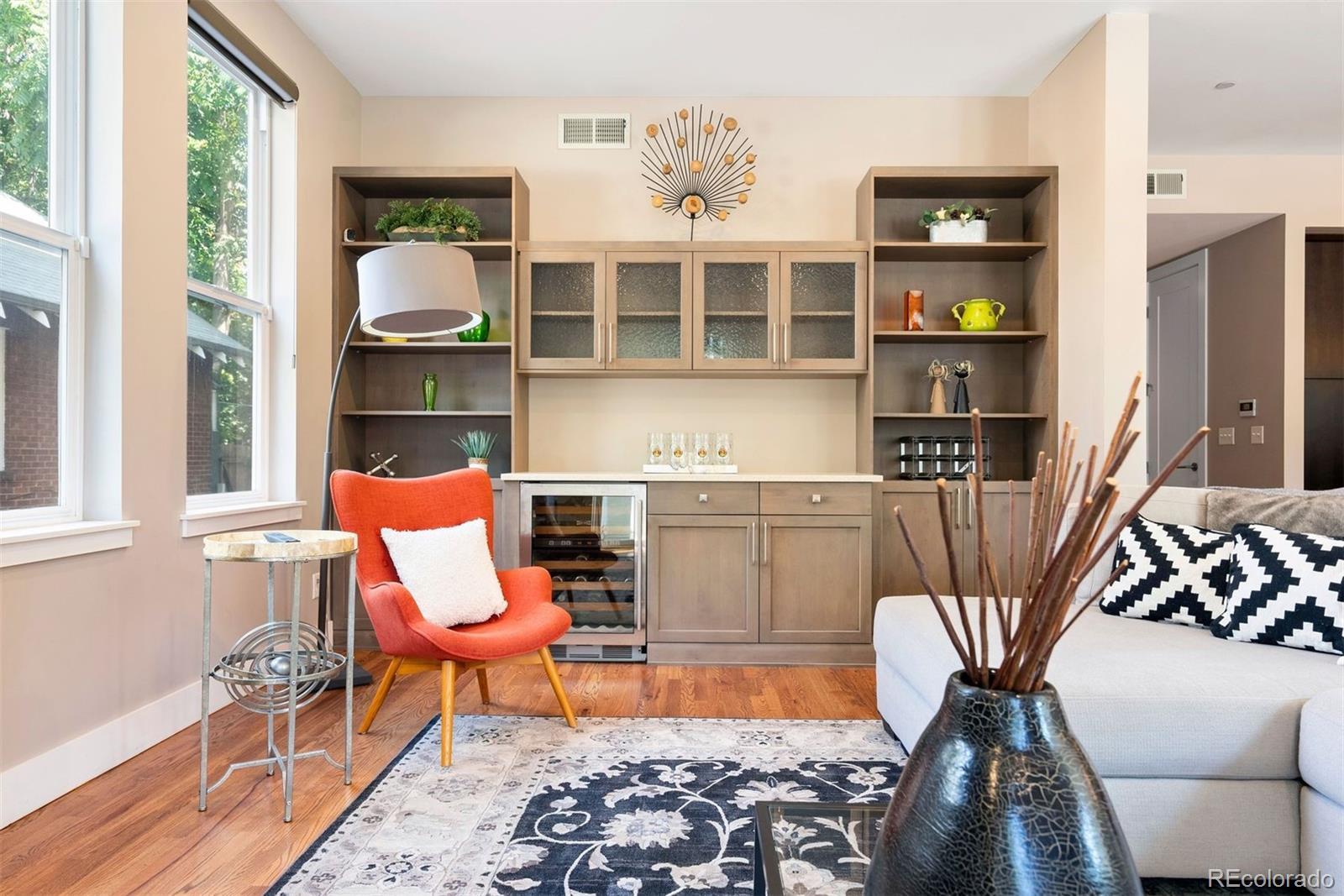 Photo of Listing #3306529