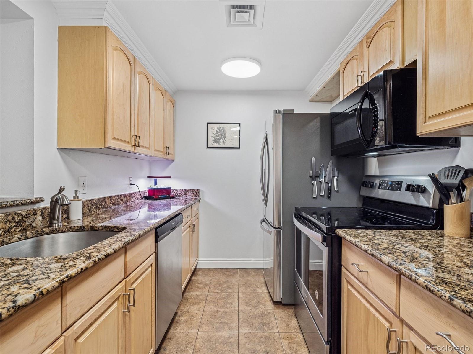 Photo of Listing #3327853