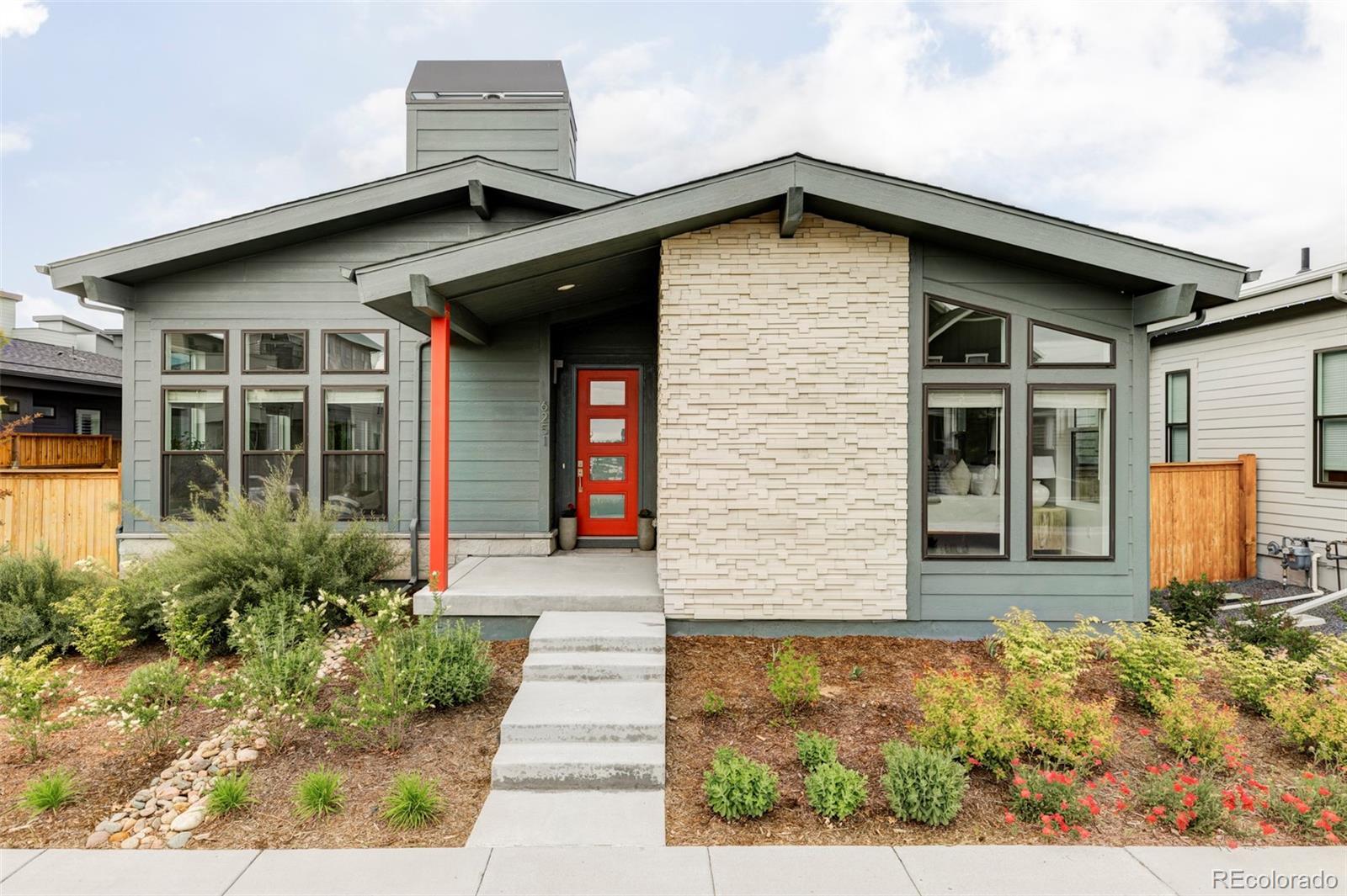 Photo of Listing #3334446