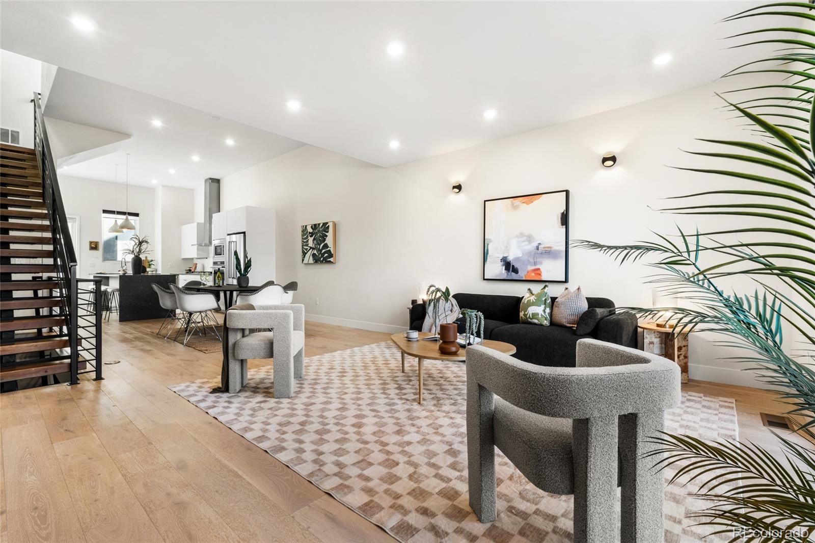 Photo of Listing #3341795