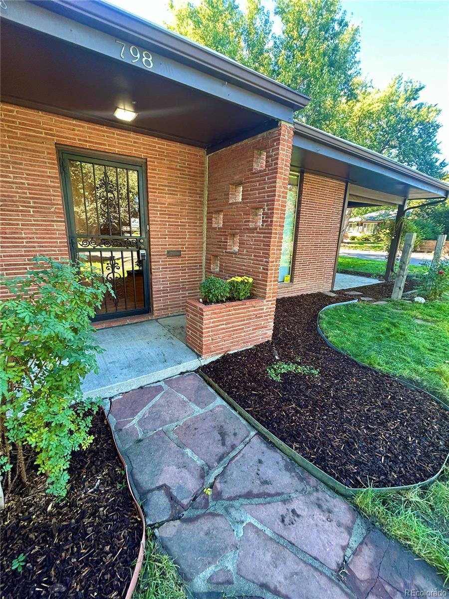 798 N Leyden Street, Denver